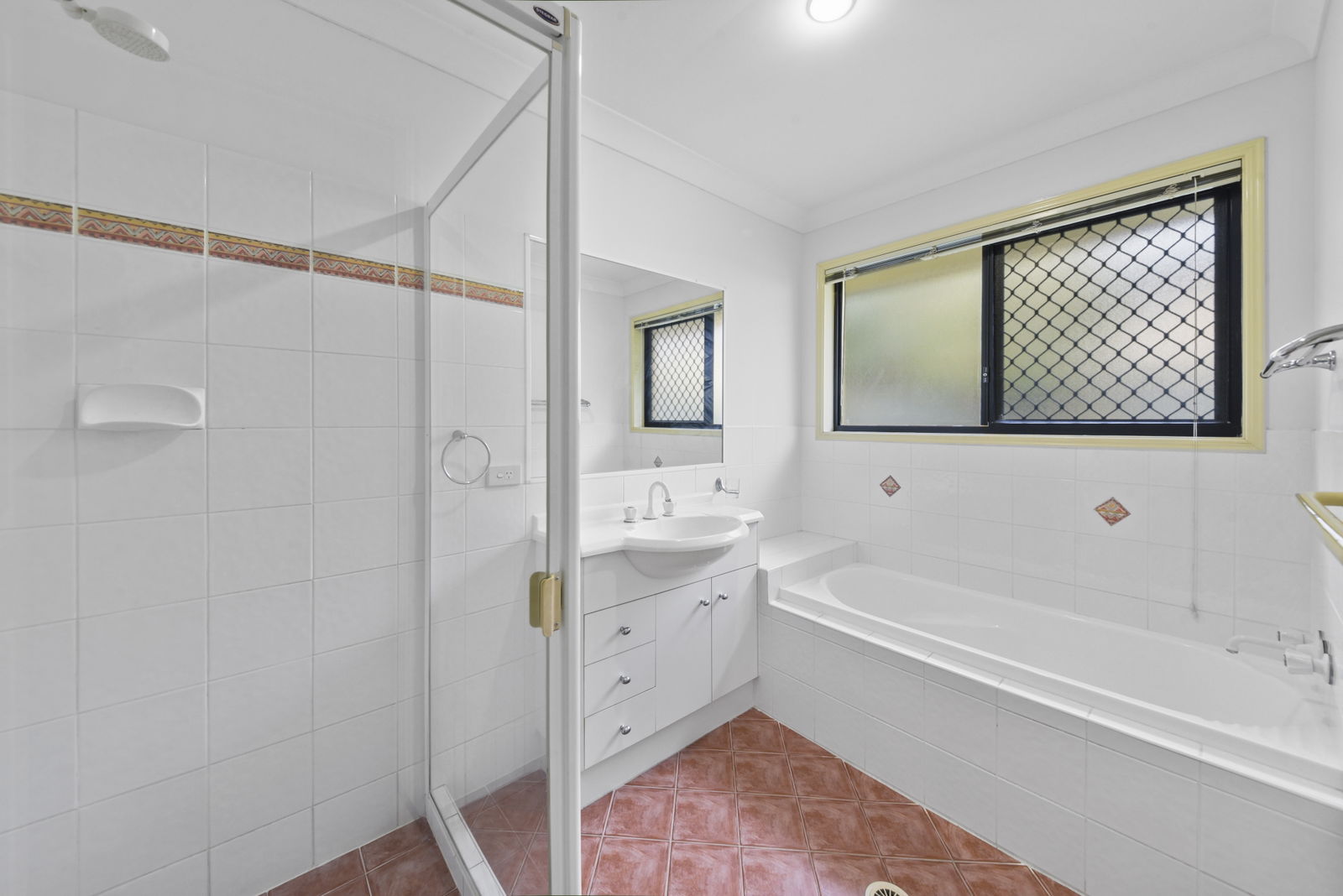 Listing image for 9 Eucalypt Pl, Heritage Park  QLD  4118