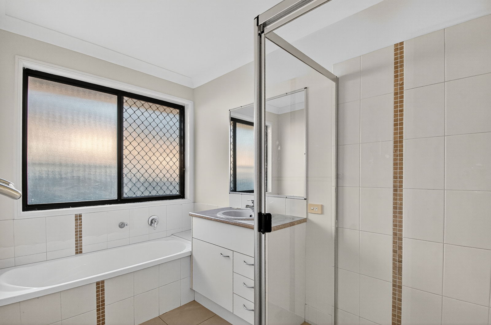 Listing image for 4 Leggett St, Morayfield  QLD  4506