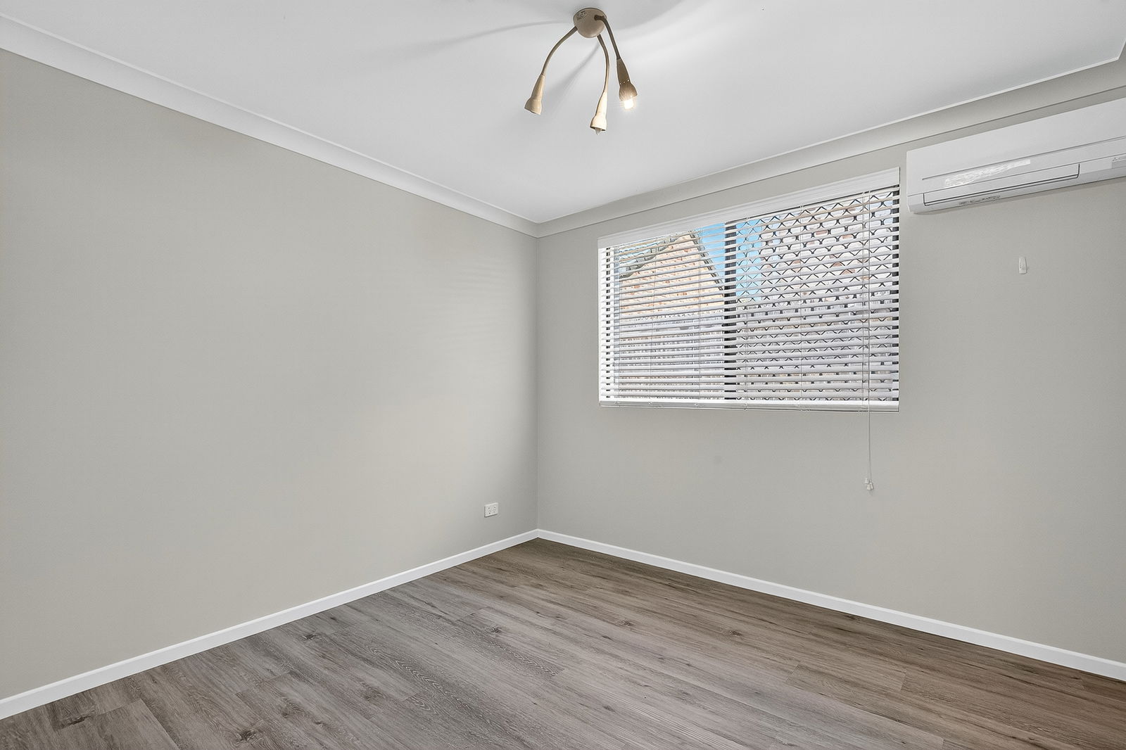 Listing image for 1/20 Grant Street, Redcliffe  QLD  4020