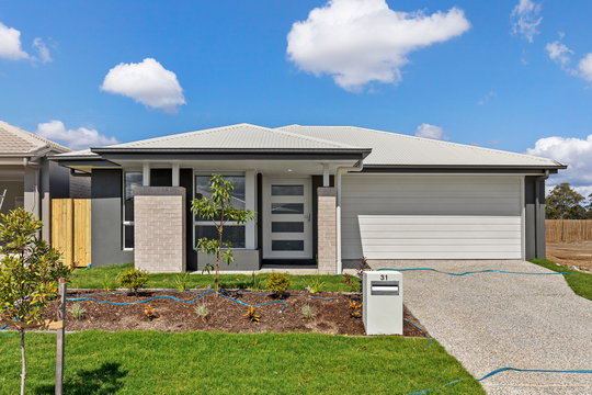 31 Daisy St, Caboolture South
