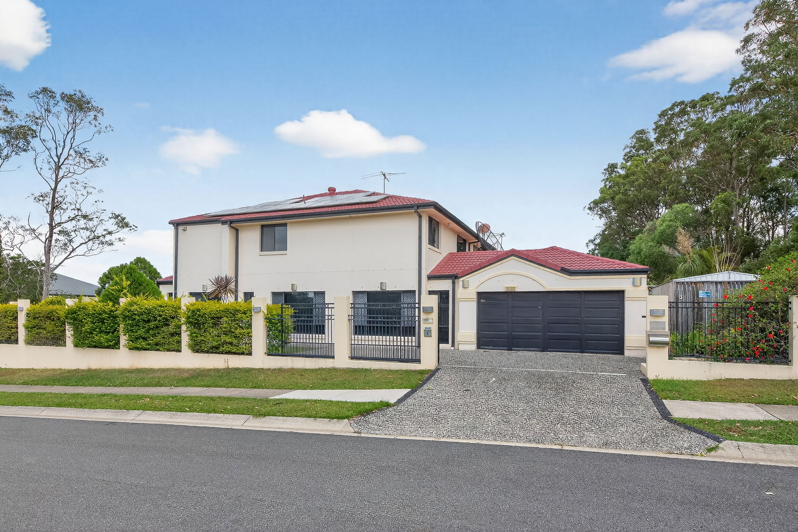 Listing image for 2 Atlantic Pl, Warner  QLD  4500