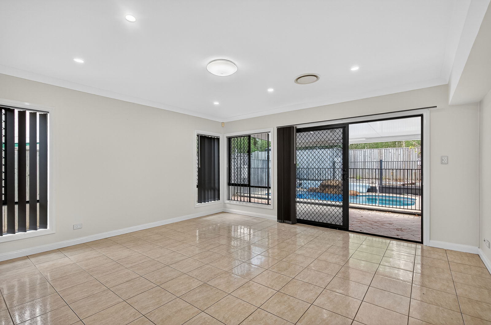 Listing image for 2 Atlantic Pl, Warner  QLD  4500