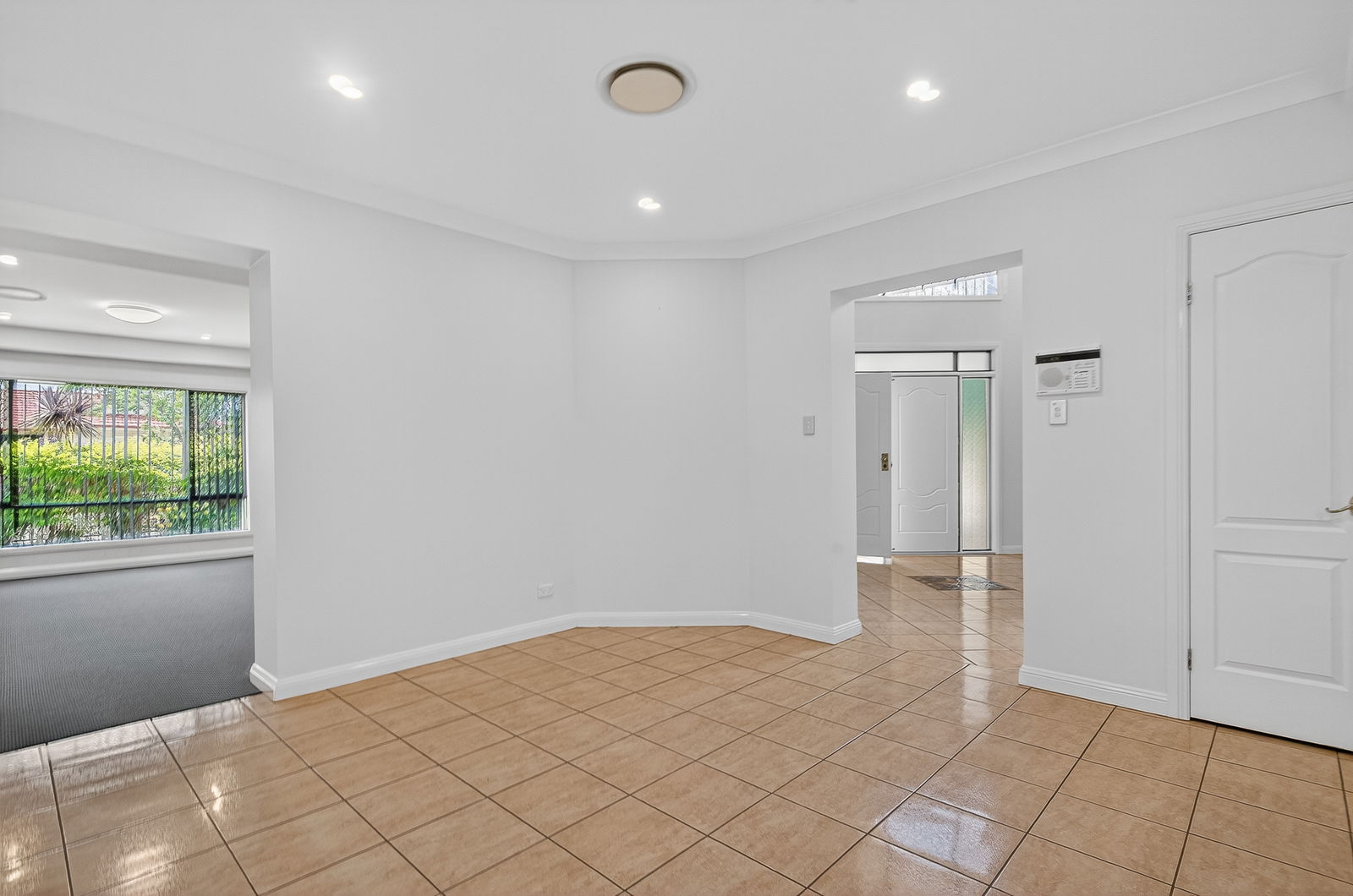 Listing image for 2 Atlantic Pl, Warner  QLD  4500
