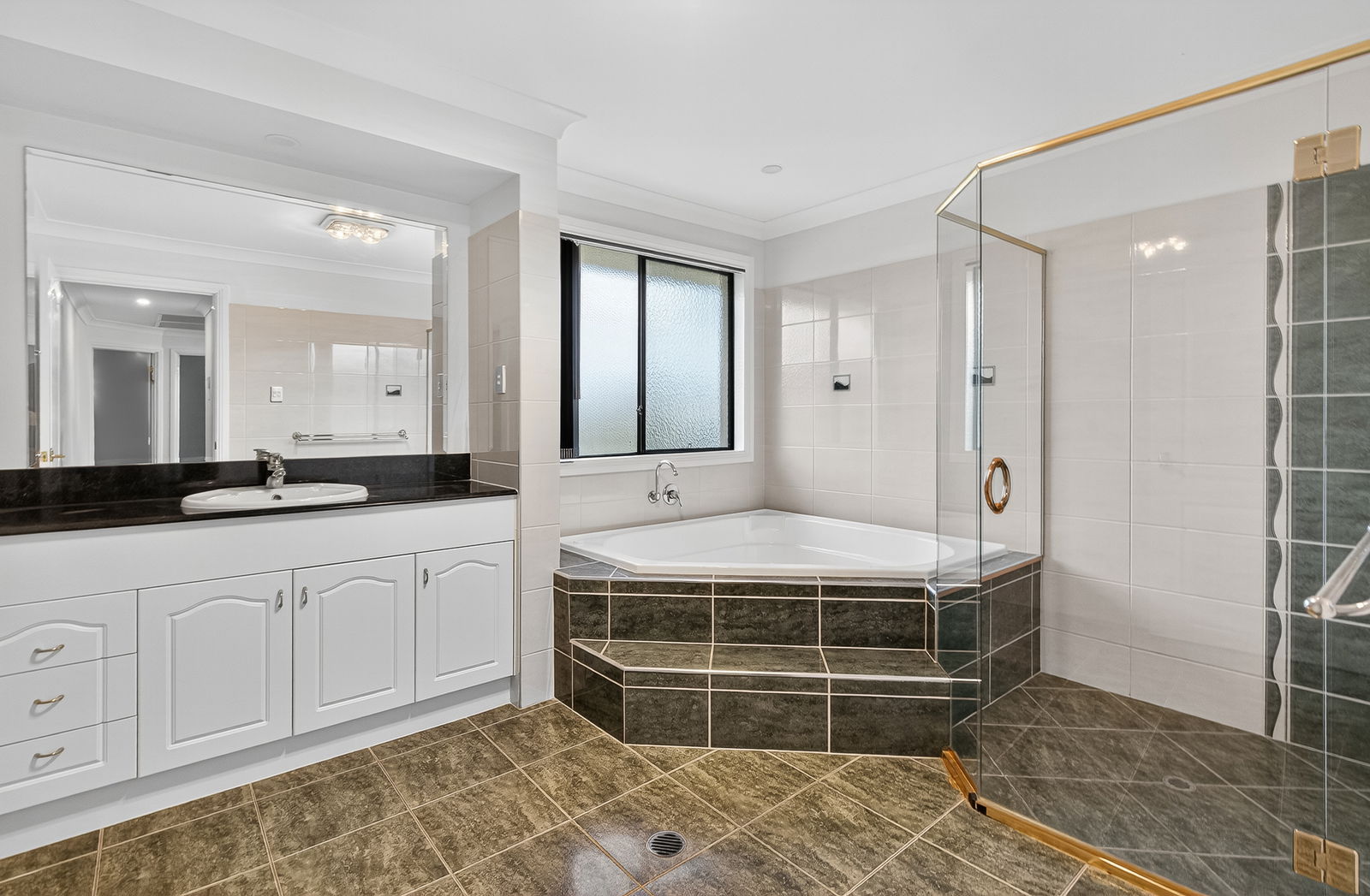 Listing image for 2 Atlantic Pl, Warner  QLD  4500