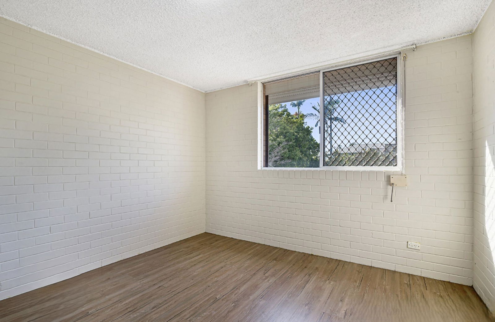 Listing image for 2/208 Oxley Avenue, Margate  QLD  4019