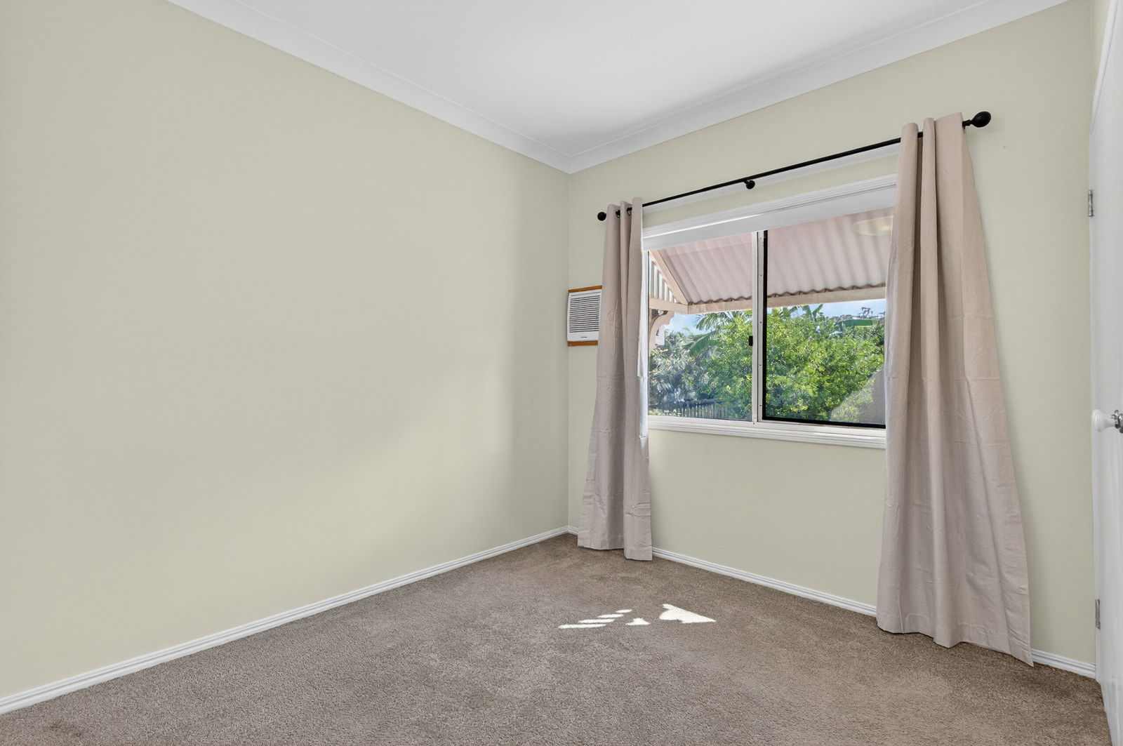 Listing image for 8 Mindi Ct, Cashmere  QLD  4500