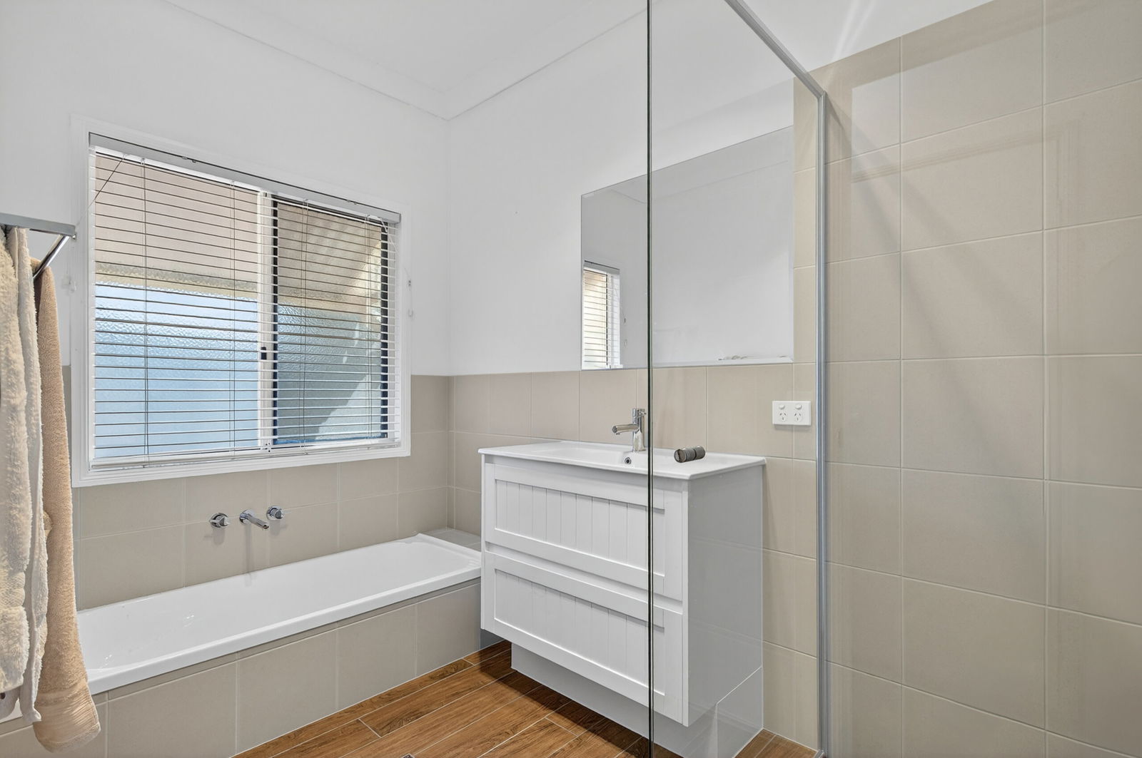 Listing image for 8 Mindi Ct, Cashmere  QLD  4500