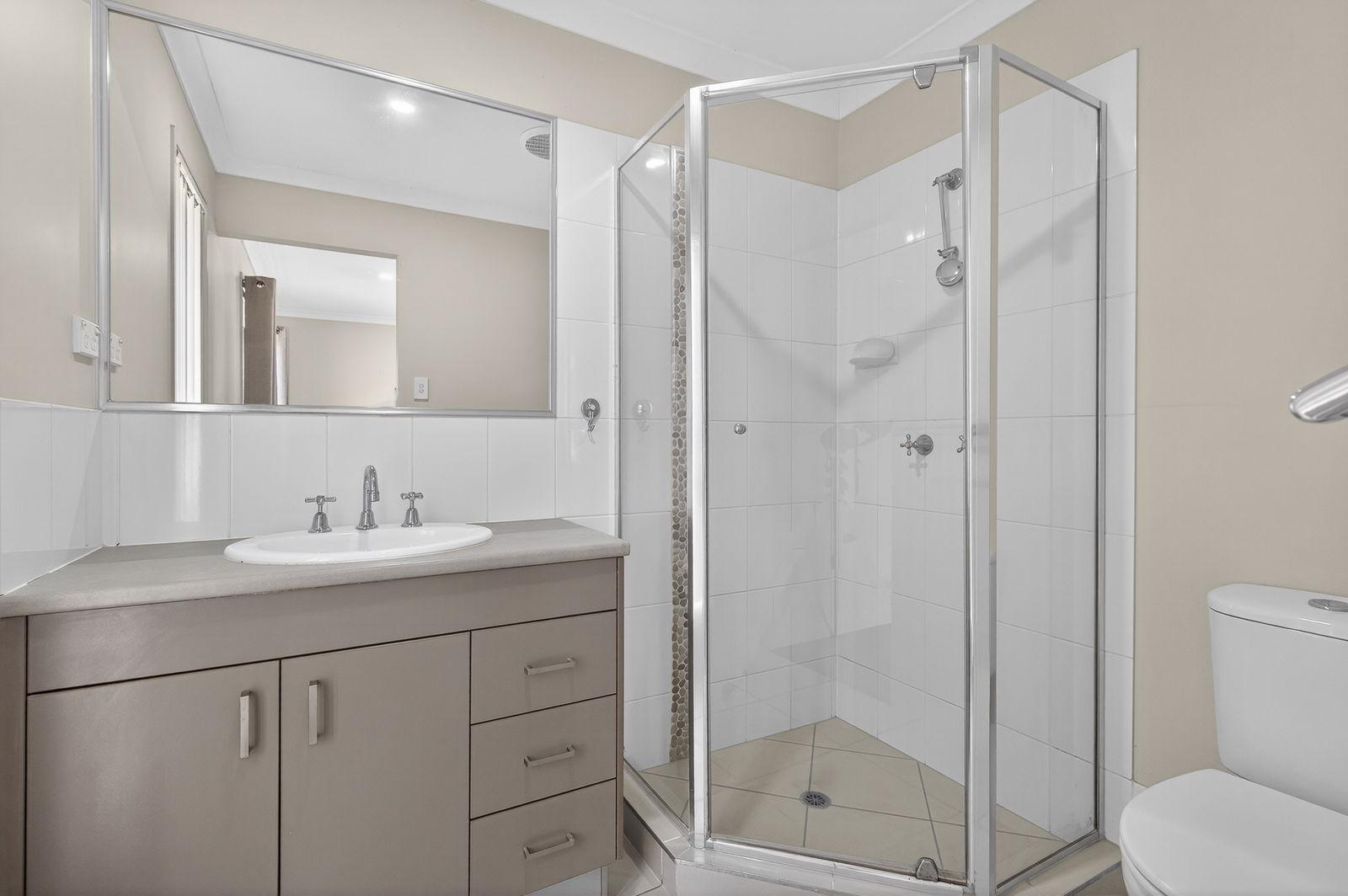 Listing image for 24 Wellington Rd, Murrumba Downs  QLD  4503