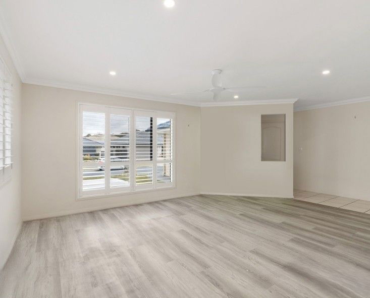 Listing image for 33 Allister Crescent, Rothwell  QLD  4022