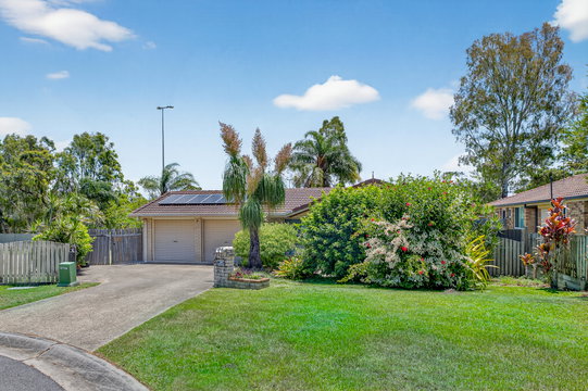 9 Nancy Ct, Deception Bay