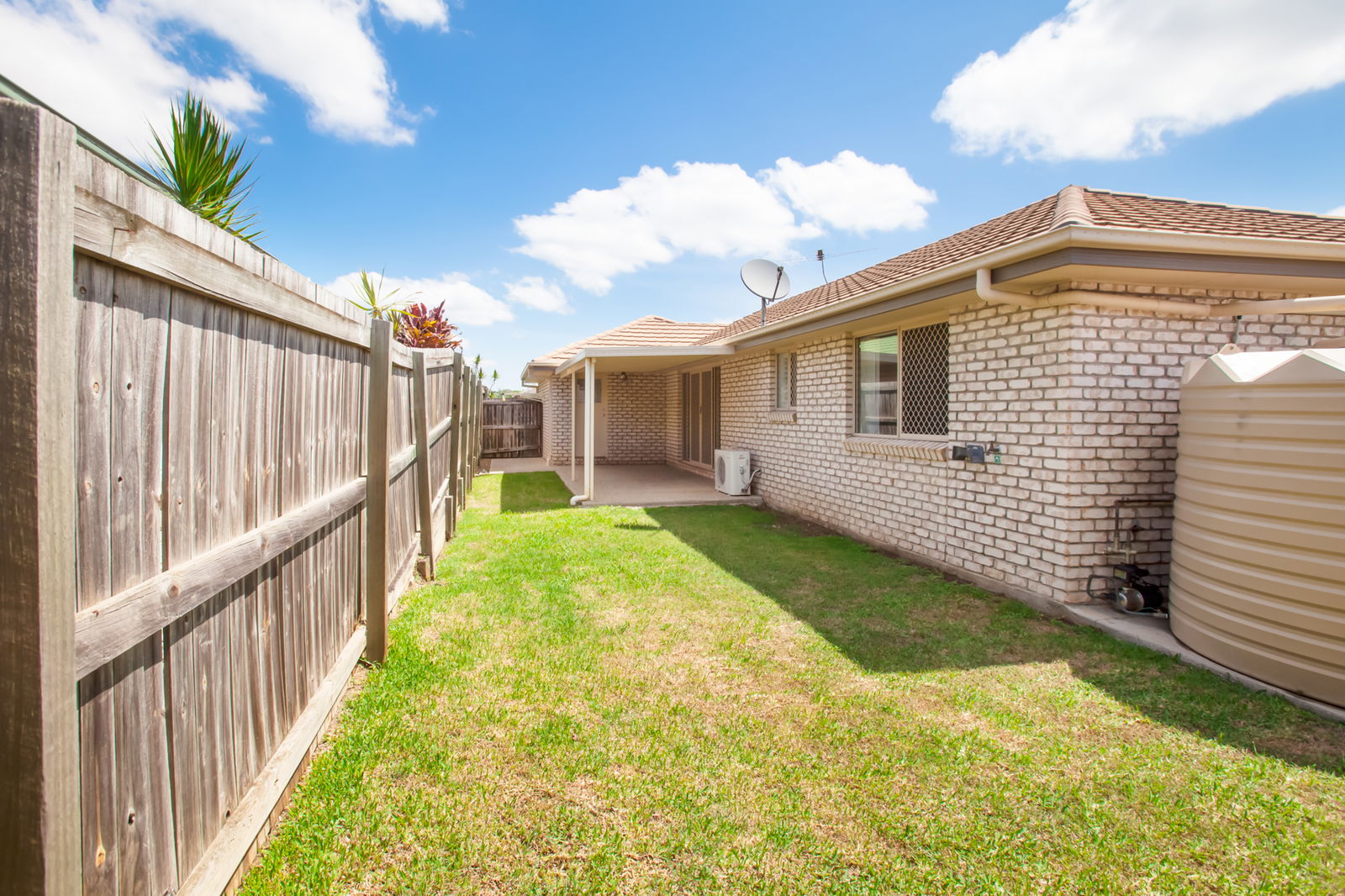 Listing image for 75 Dornoch Crescent, Raceview  QLD  4305