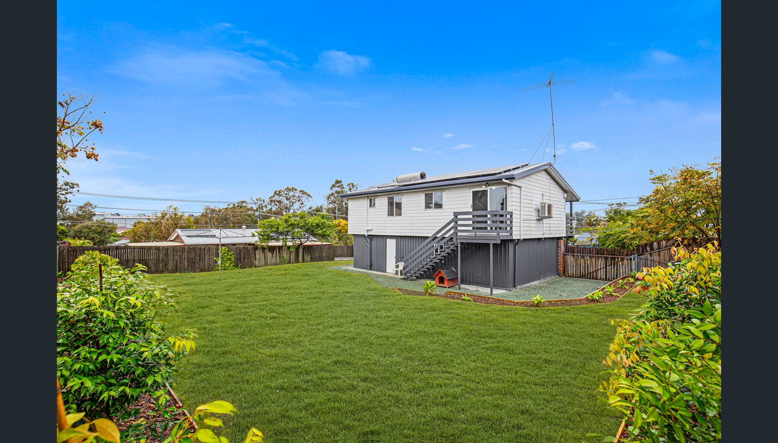 Listing image for 24 Cosway St, Hillcrest  QLD  4118
