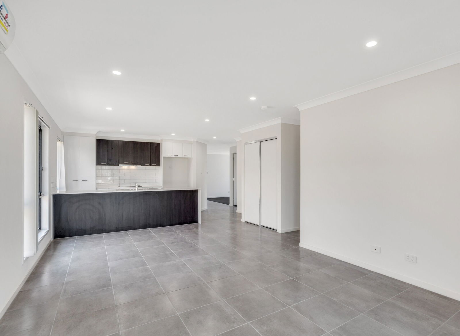 Listing image for 11 Niels Cres, Park Ridge  QLD  4125