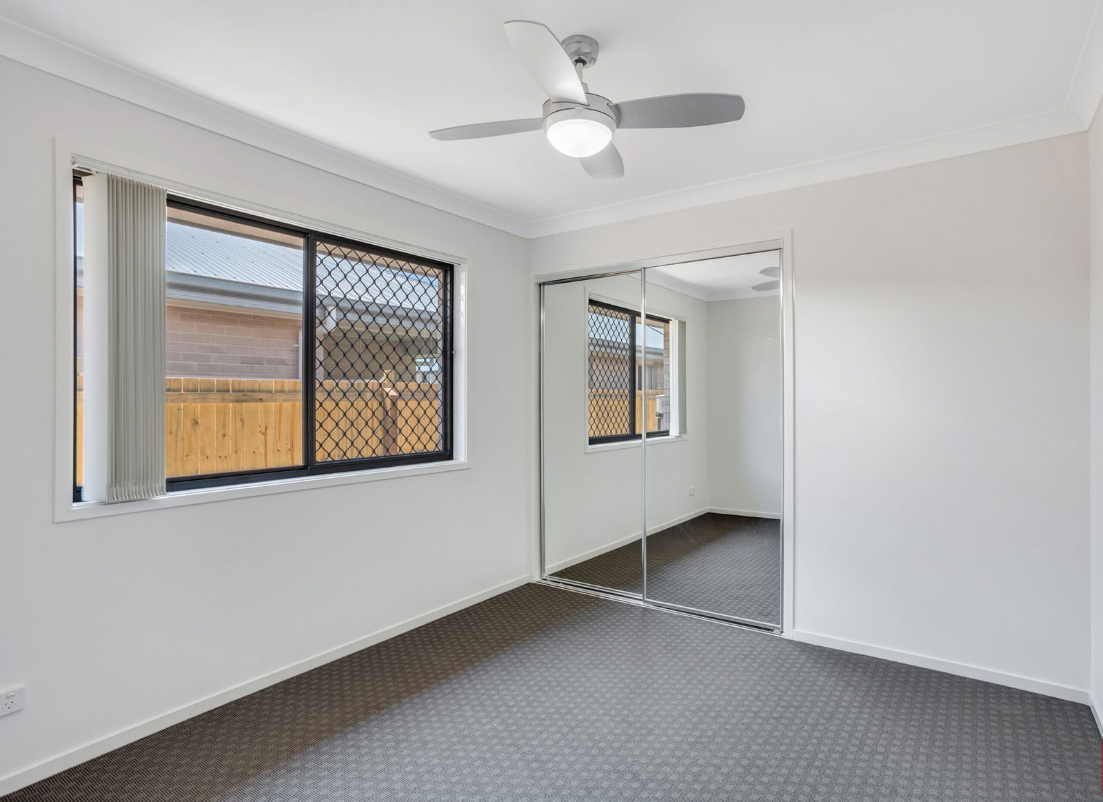 Listing image for 11 Niels Cres, Park Ridge  QLD  4125