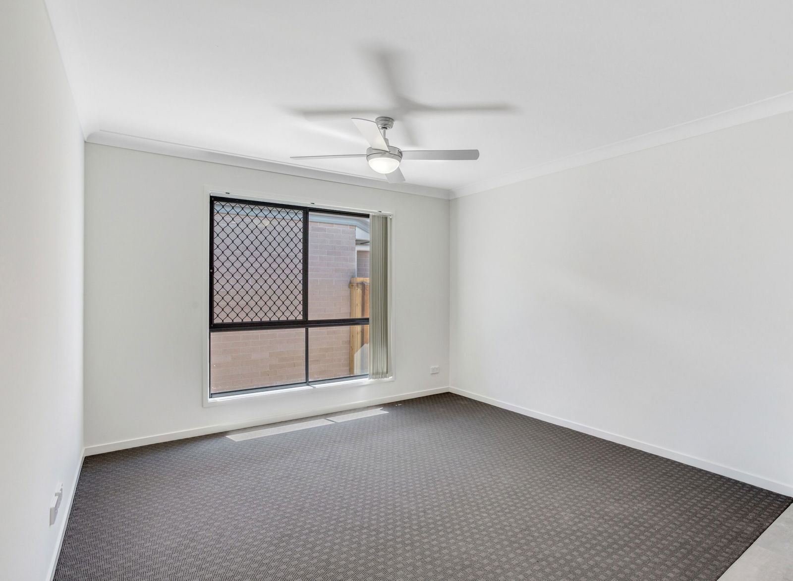 Listing image for 11 Niels Cres, Park Ridge  QLD  4125