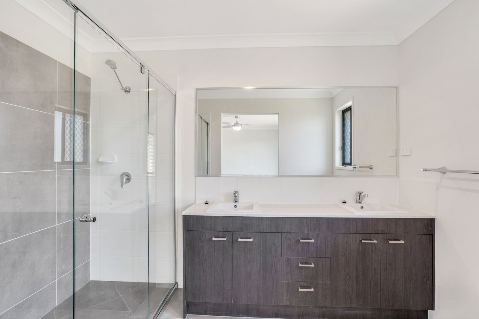 Listing image for 11 Niels Cres, Park Ridge  QLD  4125