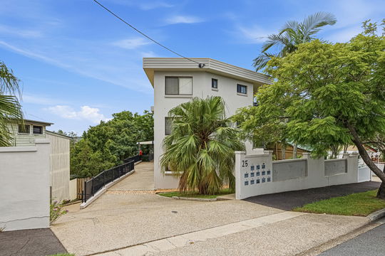3/25 Scott Road, Herston
