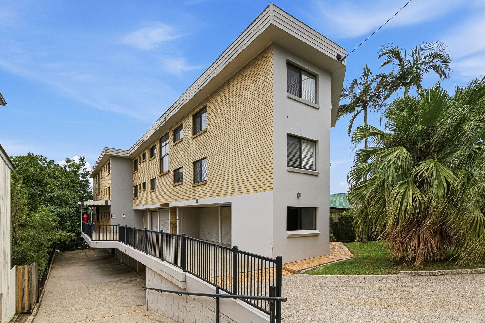 Listing image for 3/25 Scott Road, Herston  QLD  4006