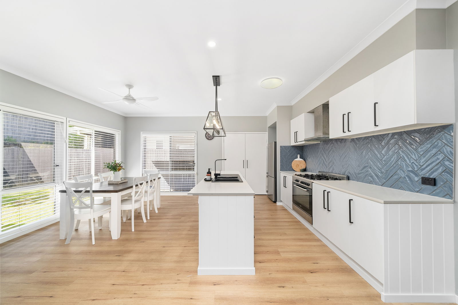 Listing image for 6 Langham Crescent, North Lakes  QLD  4509