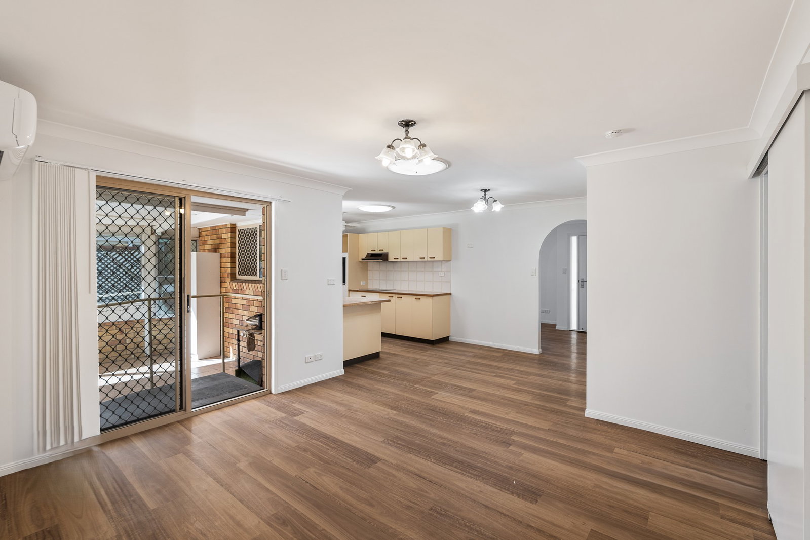 Listing image for 5 Huntington Court, Deception Bay  QLD  4508