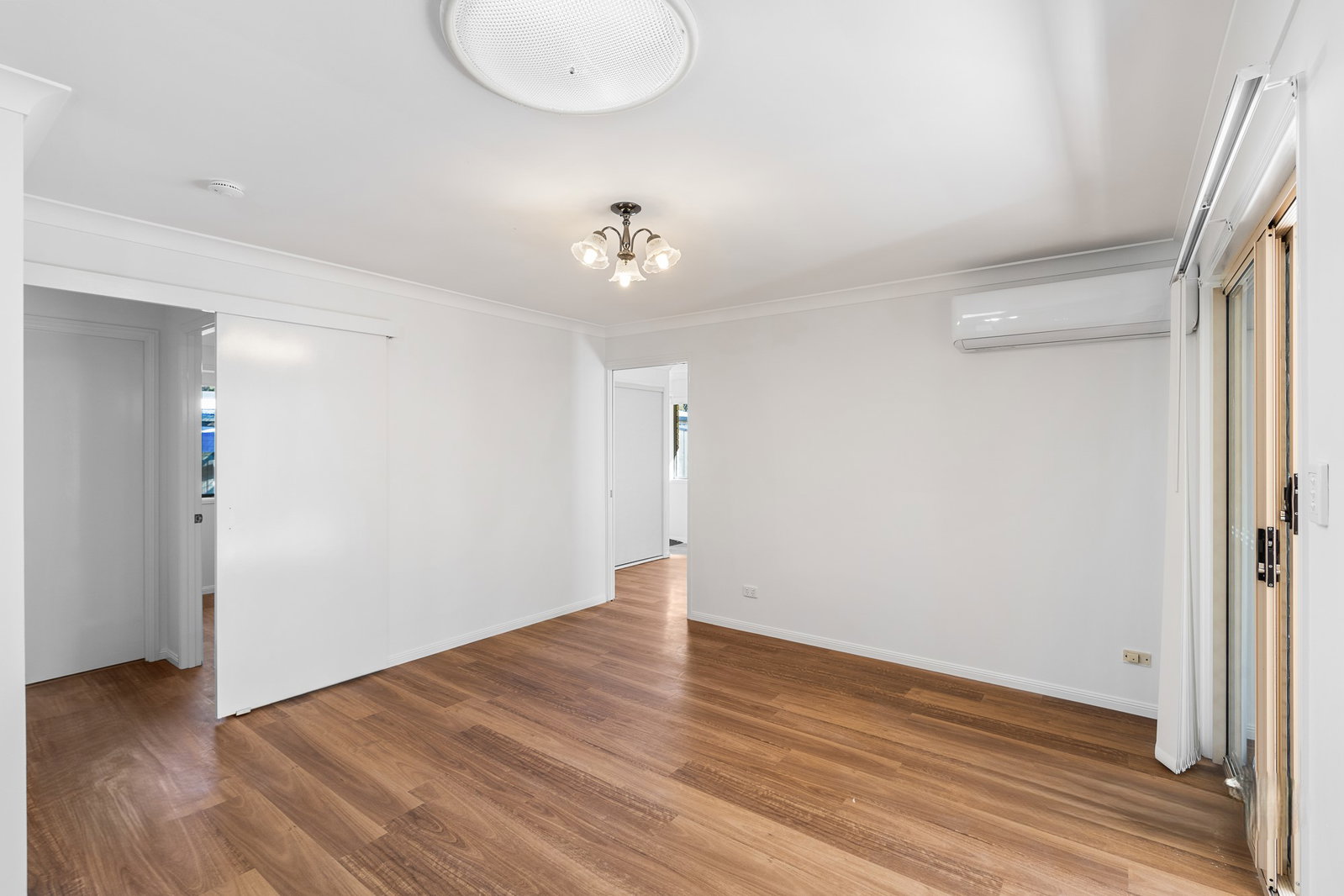 Listing image for 5 Huntington Court, Deception Bay  QLD  4508