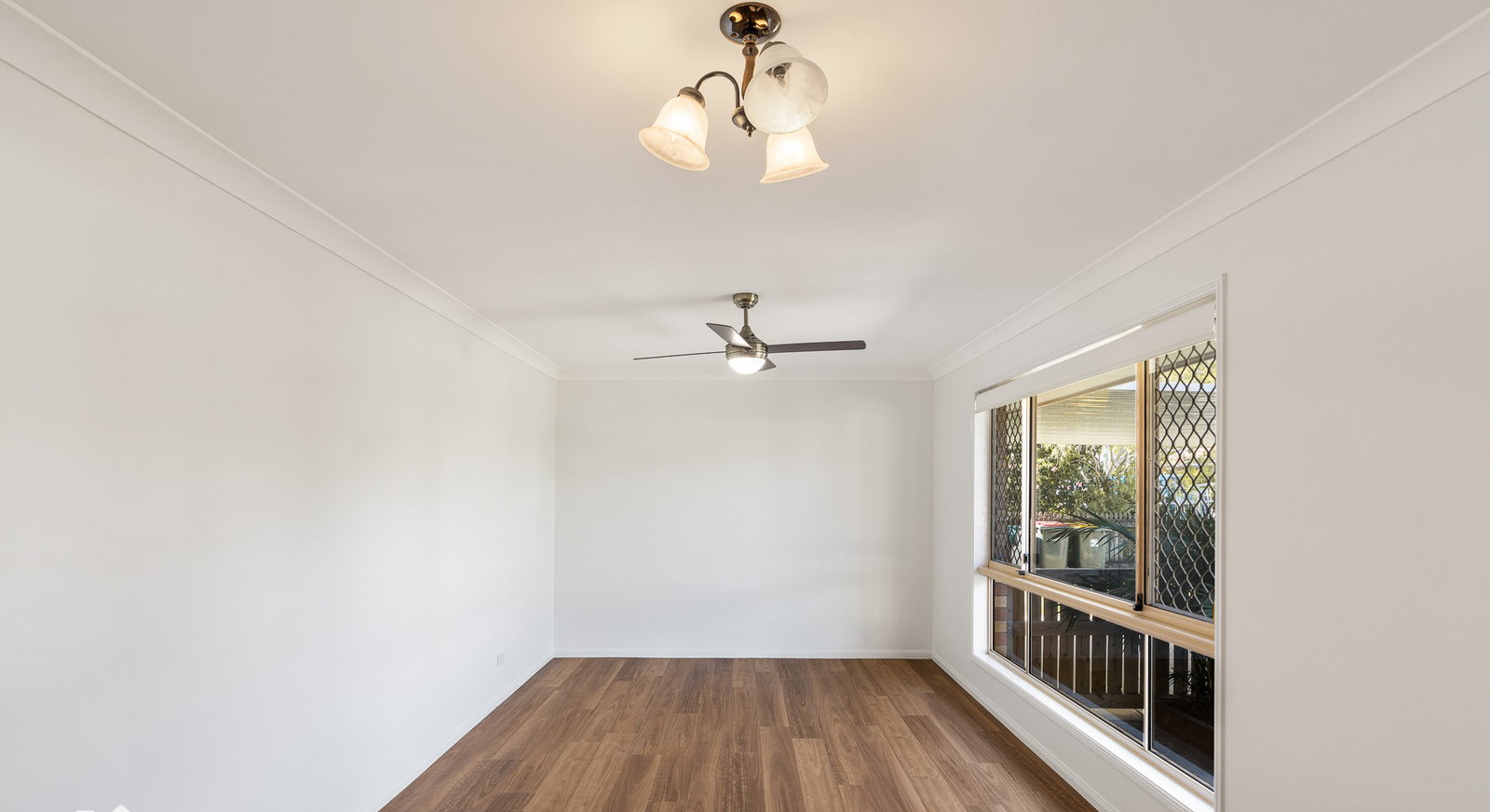 Listing image for 5 Huntington Court, Deception Bay  QLD  4508