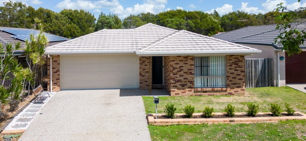 23 Lakeside Crescent, Ningi