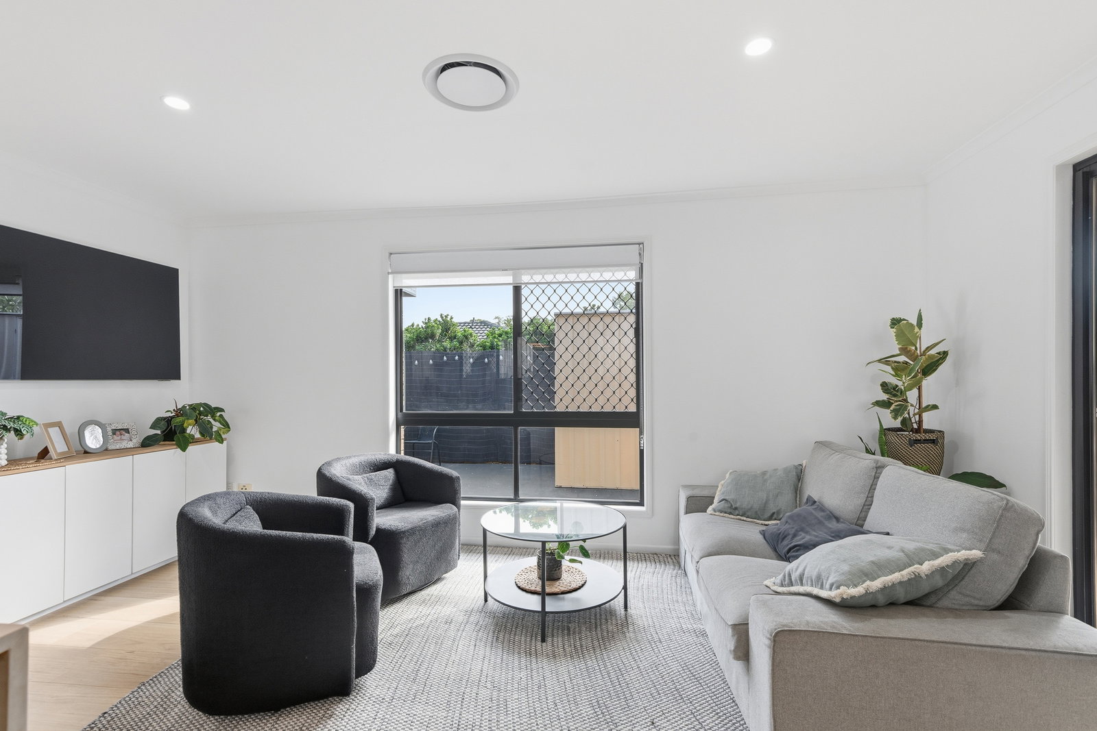 Listing image for 5 Roper Place, Kallangur  QLD  4503
