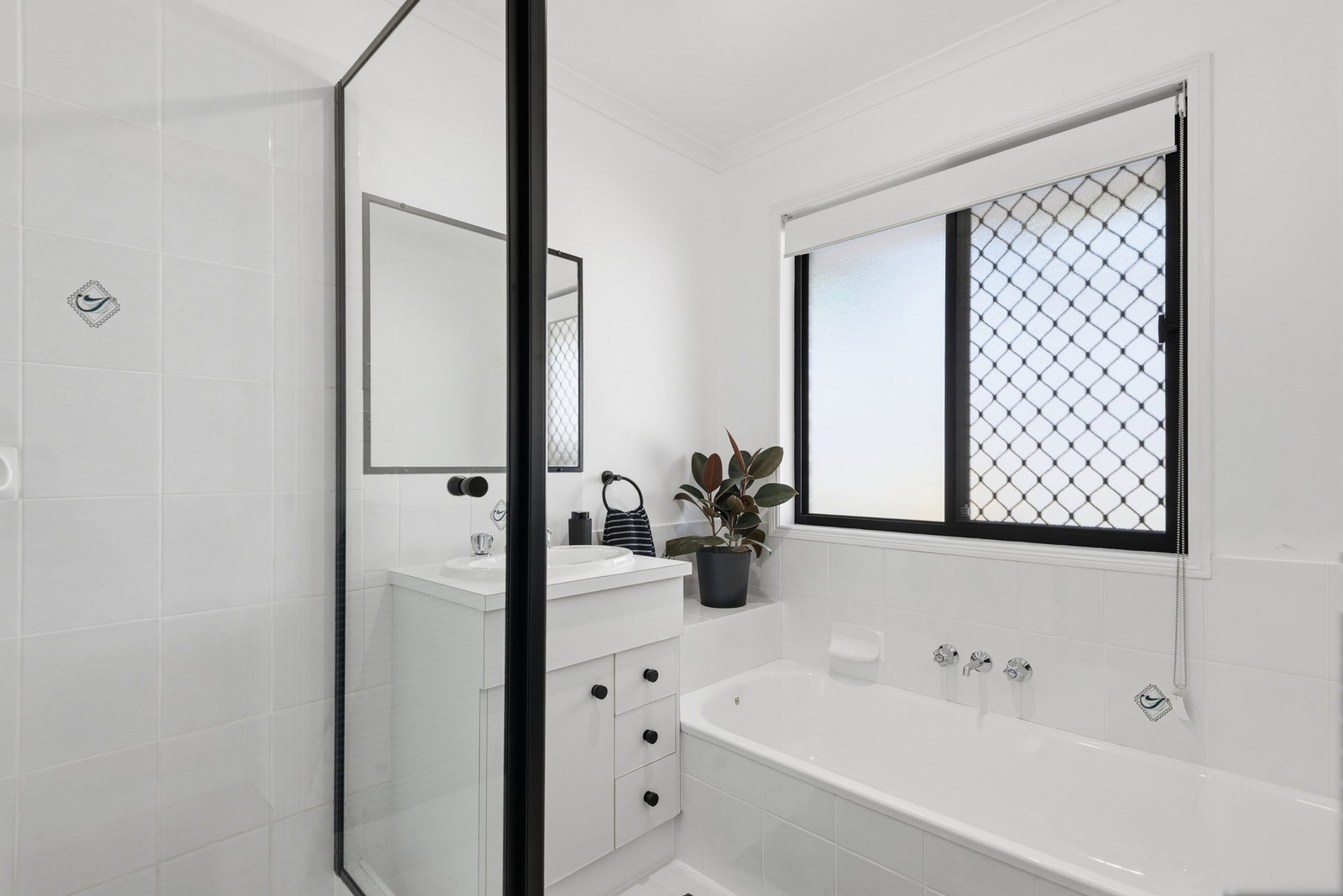 Listing image for 5 Roper Place, Kallangur  QLD  4503