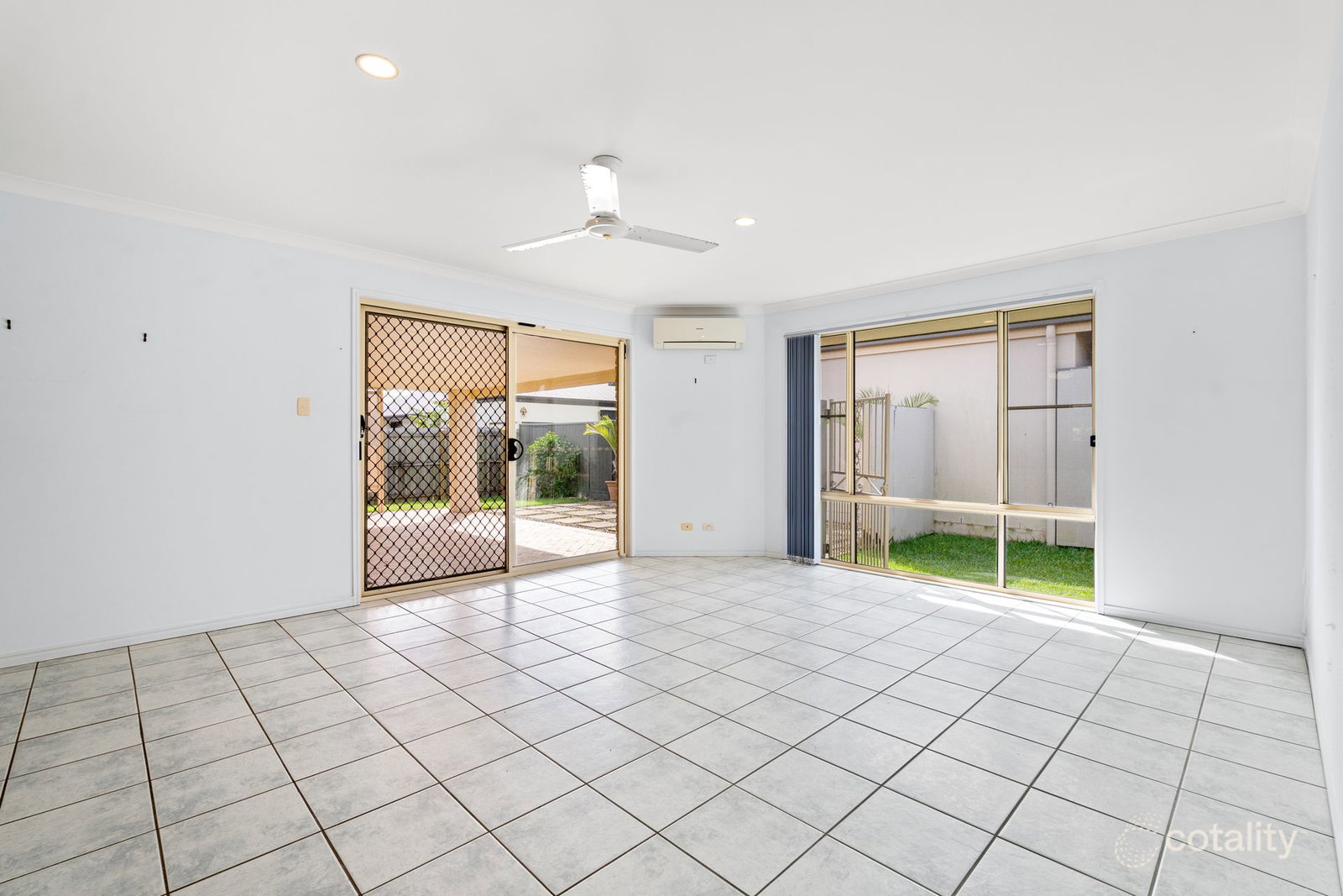 Listing image for 13 Aird St, Sandstone Point  QLD  4511