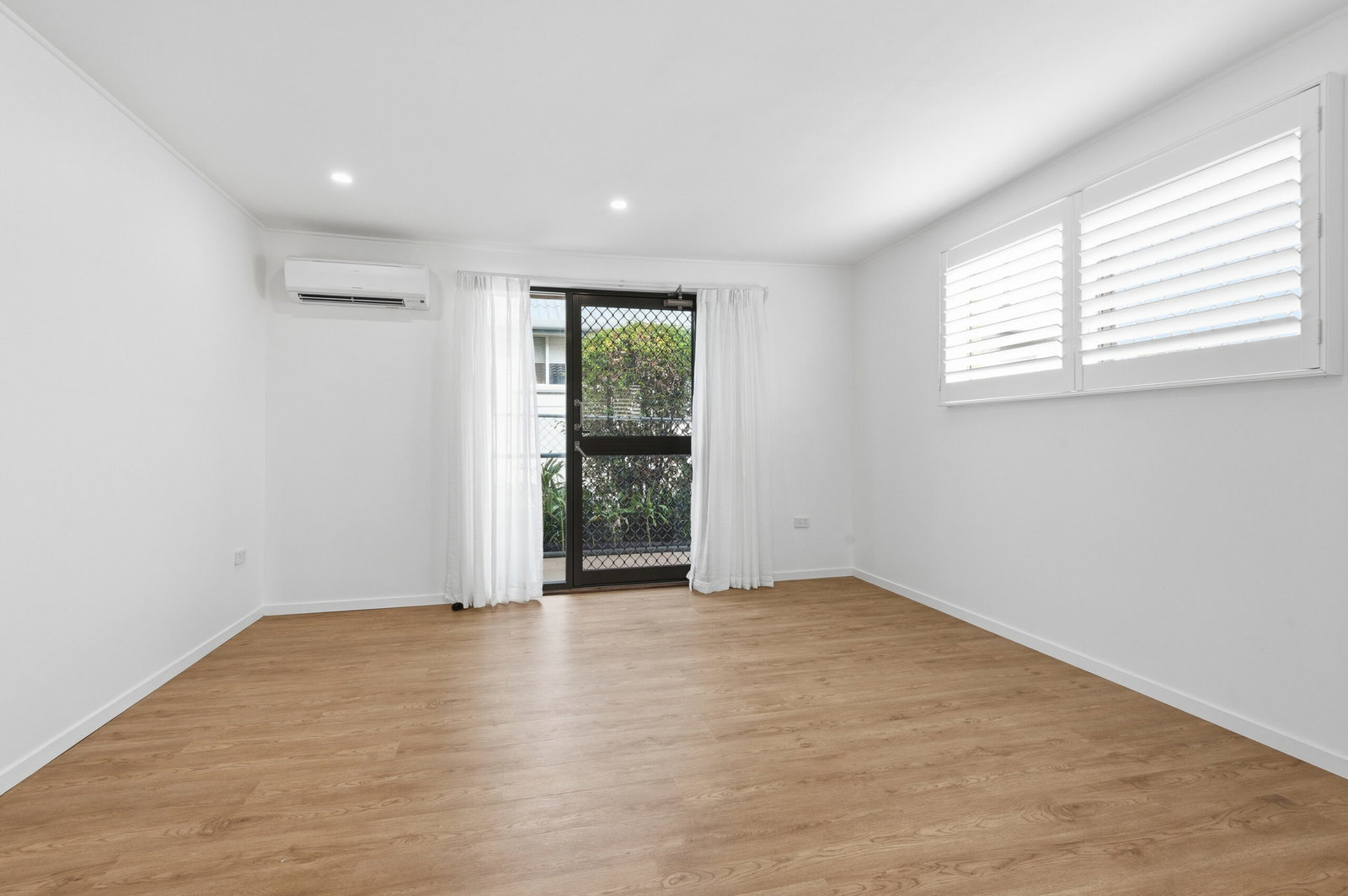 Listing image for 1/120 John St, Redcliffe  QLD  4020