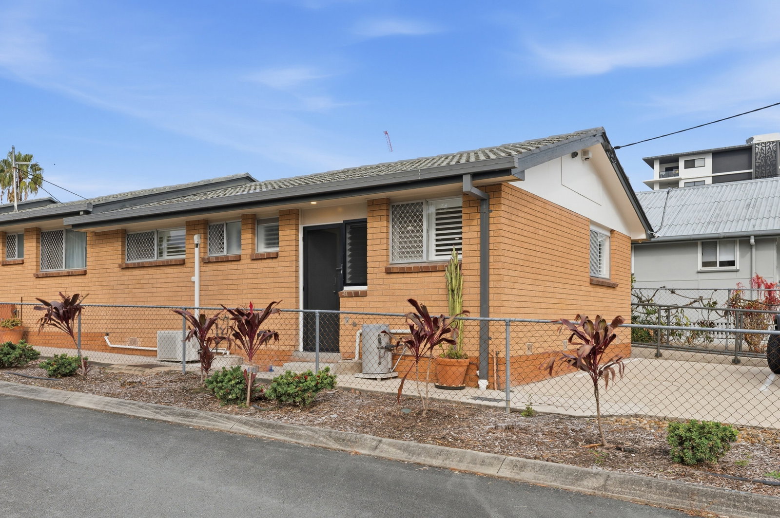 Listing image for 1/120 John St, Redcliffe  QLD  4020