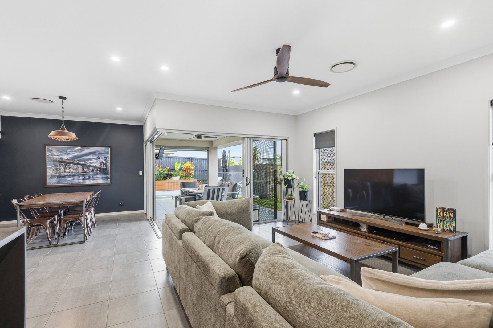 Listing image for 33 Hampden St, North Lakes  QLD  4509