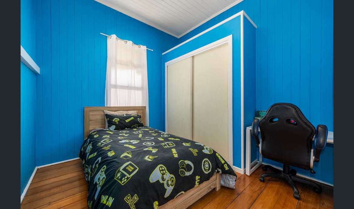 Listing image for 19 Margate Parade, Margate  QLD  4019