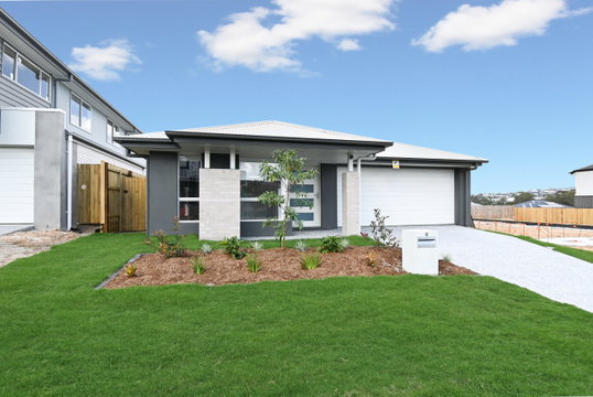 6 Florida Crescent, Spring Mountain