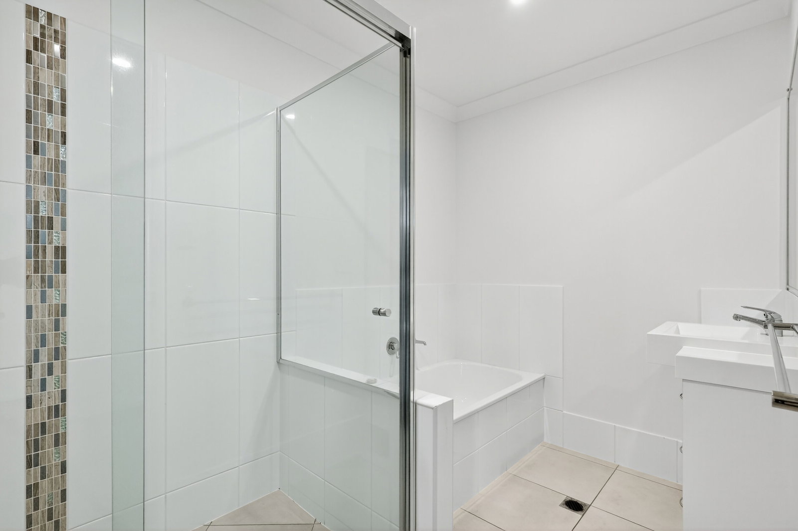 Listing image for 1/43 River Rd, Bundamba  QLD  4304