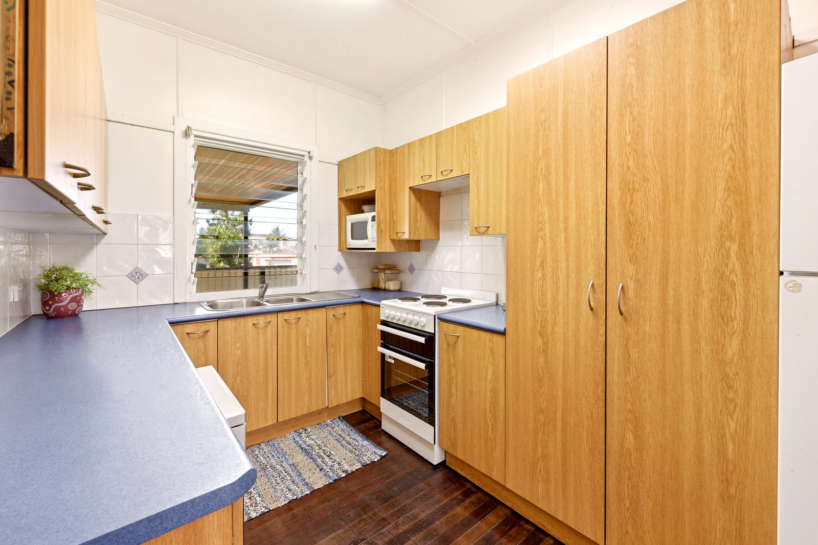 Listing image for 27 Keenan Street, Margate  QLD  4019