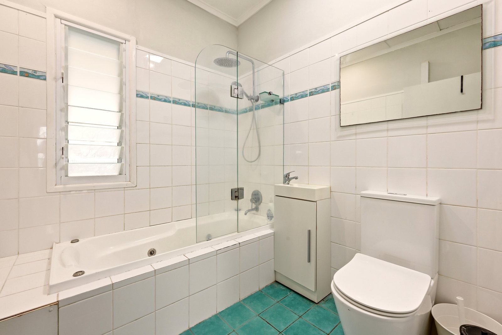 Listing image for 27 Keenan Street, Margate  QLD  4019