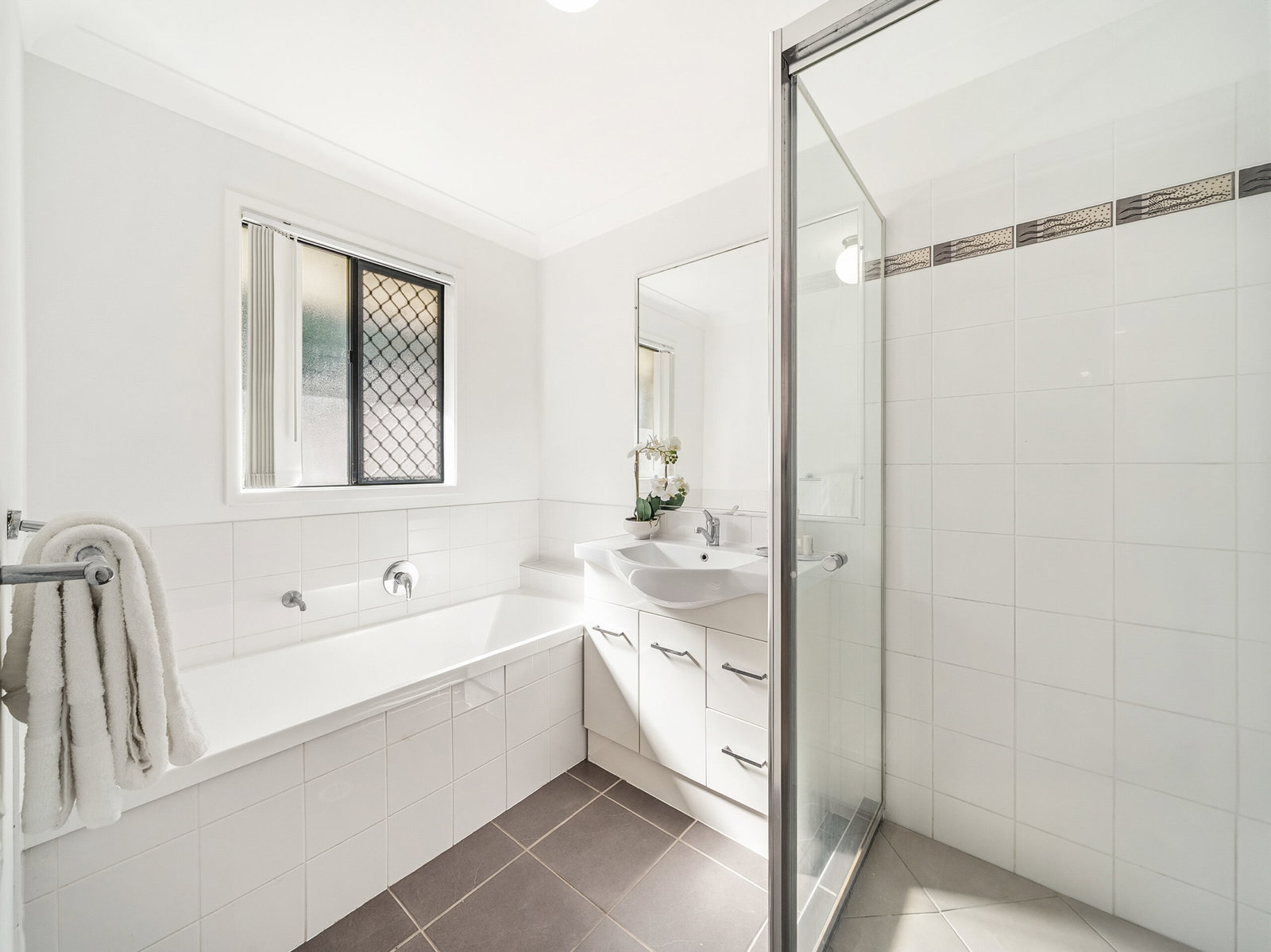 Listing image for 6 Bolte Cr, Kallangur  QLD  4503