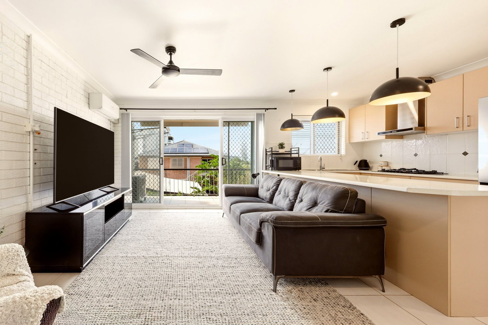 Listing image for 4/2 Osbourne Street, Scarborough  QLD  4020