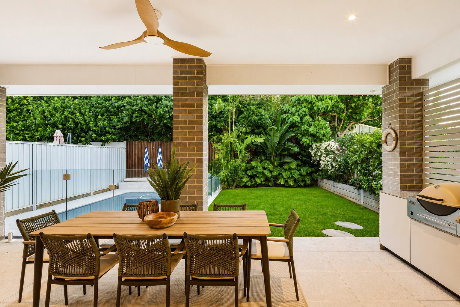 Listing image for 163A Prince Edward Parade, Scarborough  QLD  4020