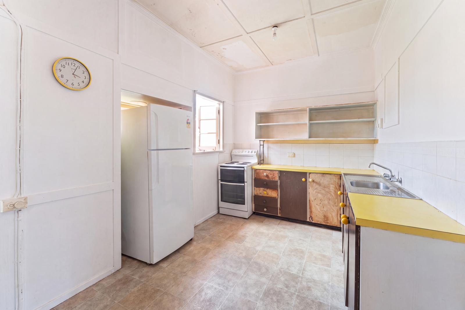 Listing image for 6 Robertson Avenue, Margate  QLD  4019