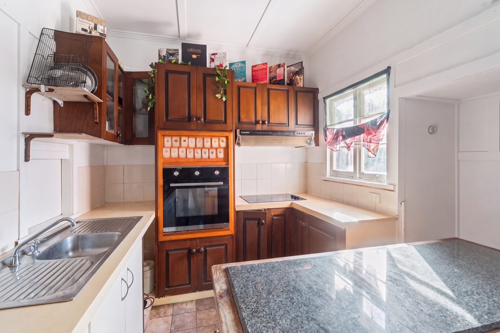 Listing image for 6 Robertson Avenue, Margate  QLD  4019