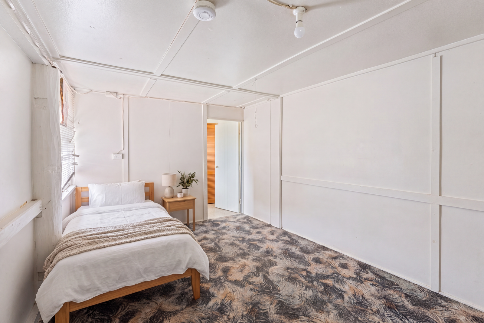 Listing image for 6 Robertson Avenue, Margate  QLD  4019