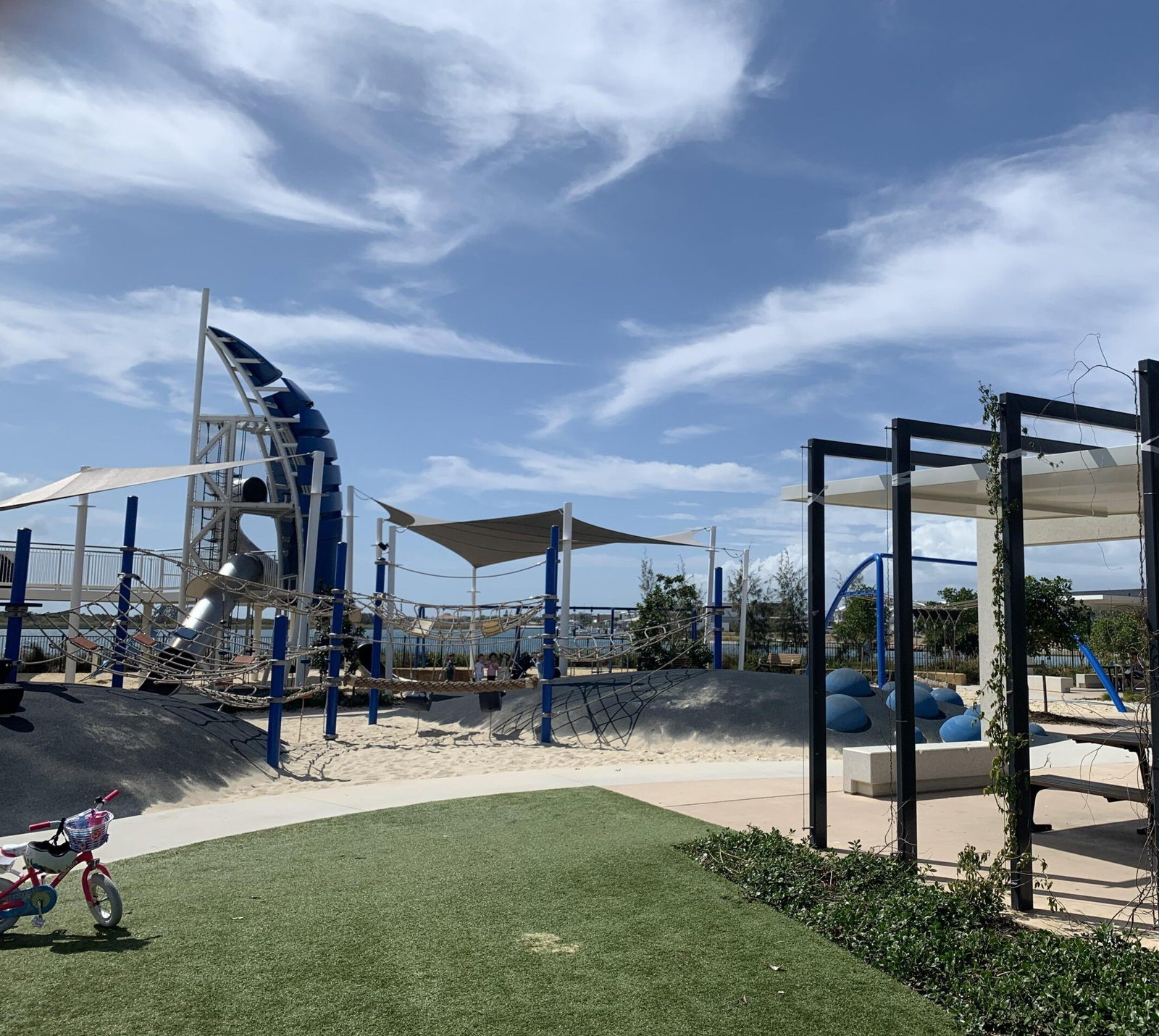 Listing image for 4 Delta St, Newport  QLD  4020