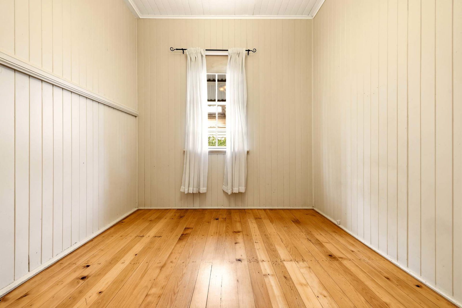 Listing image for 11 Steven Street, Redcliffe  QLD  4020