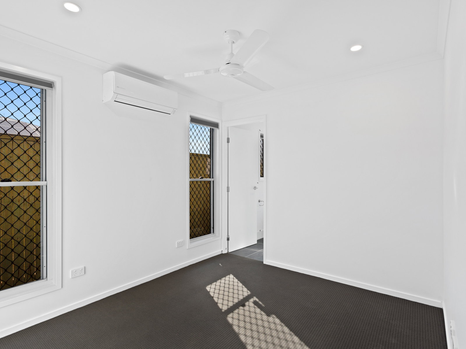 Listing image for 1/5 Kelly Pl, Loganlea  QLD  4131