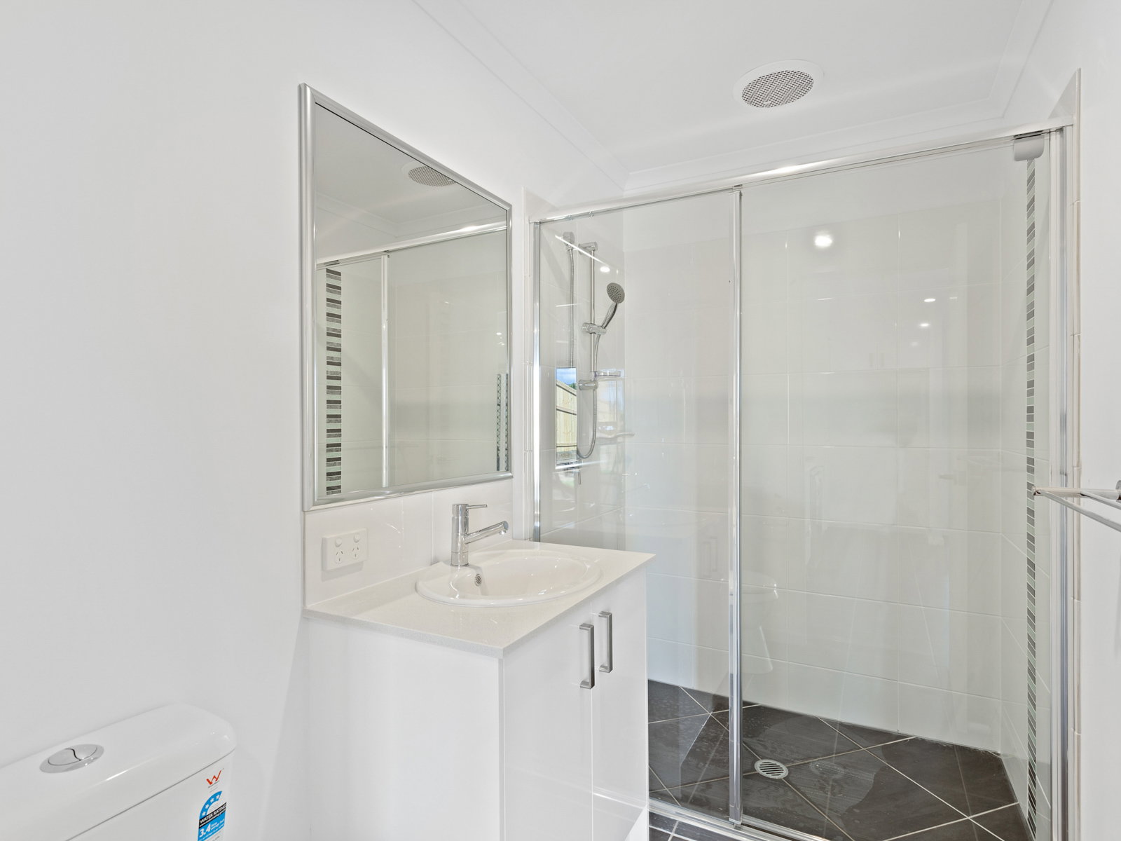 Listing image for 1/5 Kelly Pl, Loganlea  QLD  4131