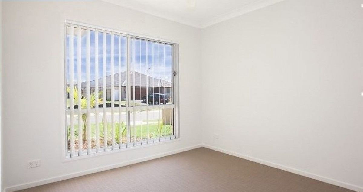 Listing image for 1/14 McKee Cr, Mango Hill  QLD  4509