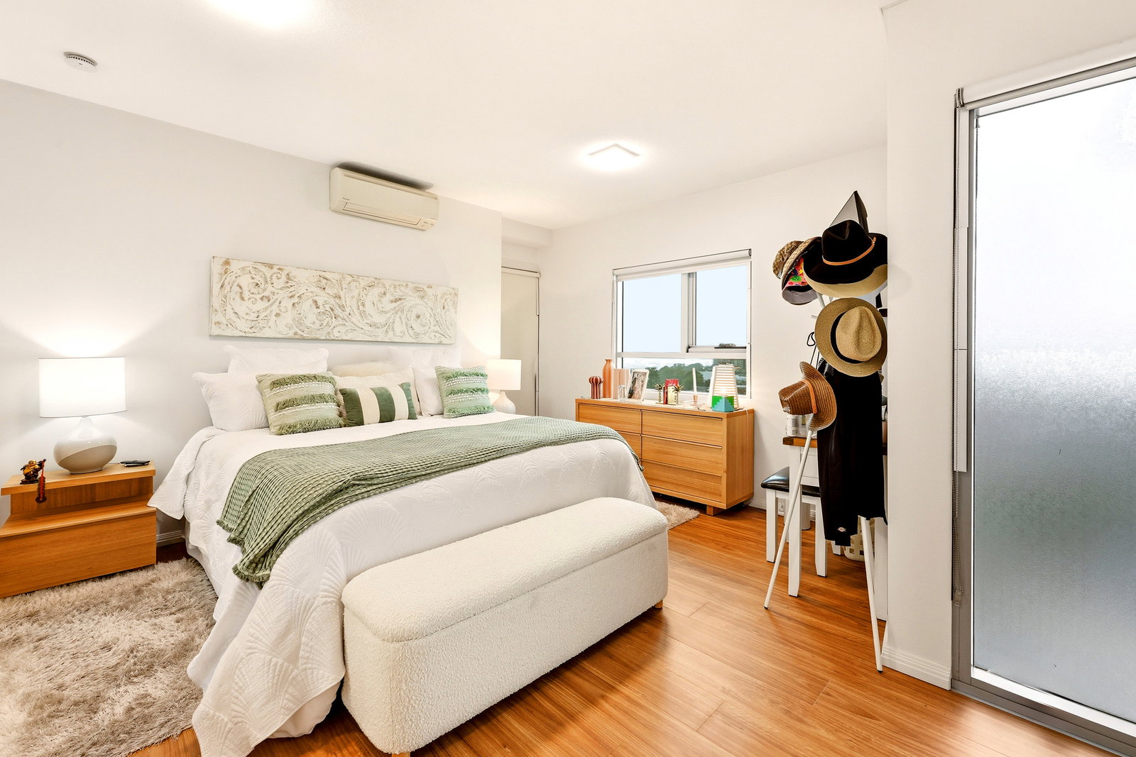 Listing image for 1004/185 Redcliffe Parade, Redcliffe  QLD  4020